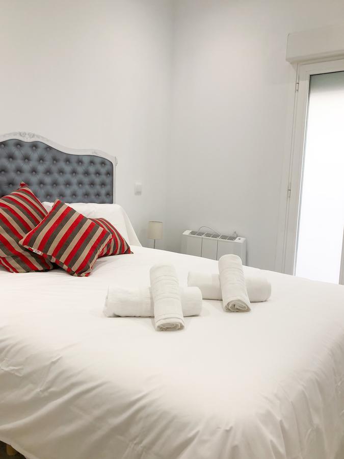 Modern With Ideal Location Next To Atocha Station Madrid Exterior photo