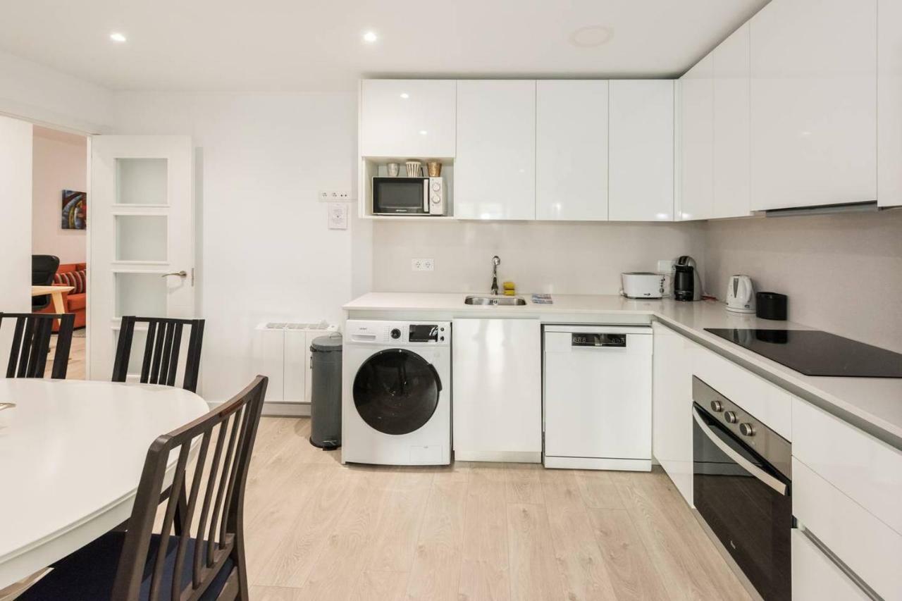 Modern With Ideal Location Next To Atocha Station Madrid Exterior photo
