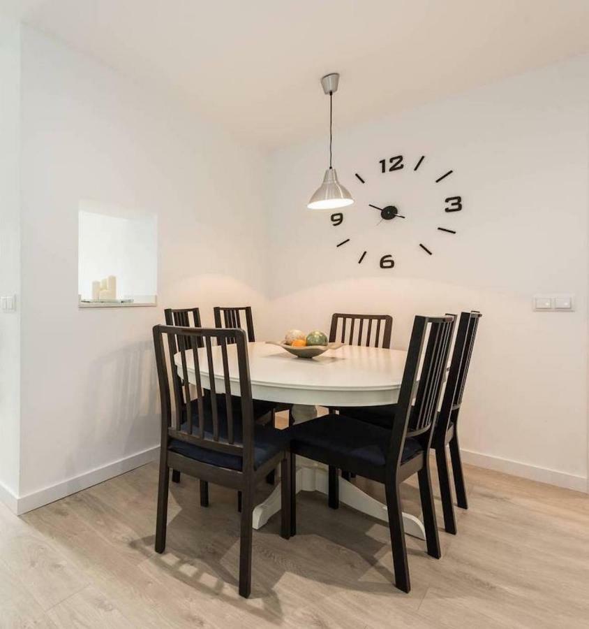 Modern With Ideal Location Next To Atocha Station Madrid Exterior photo