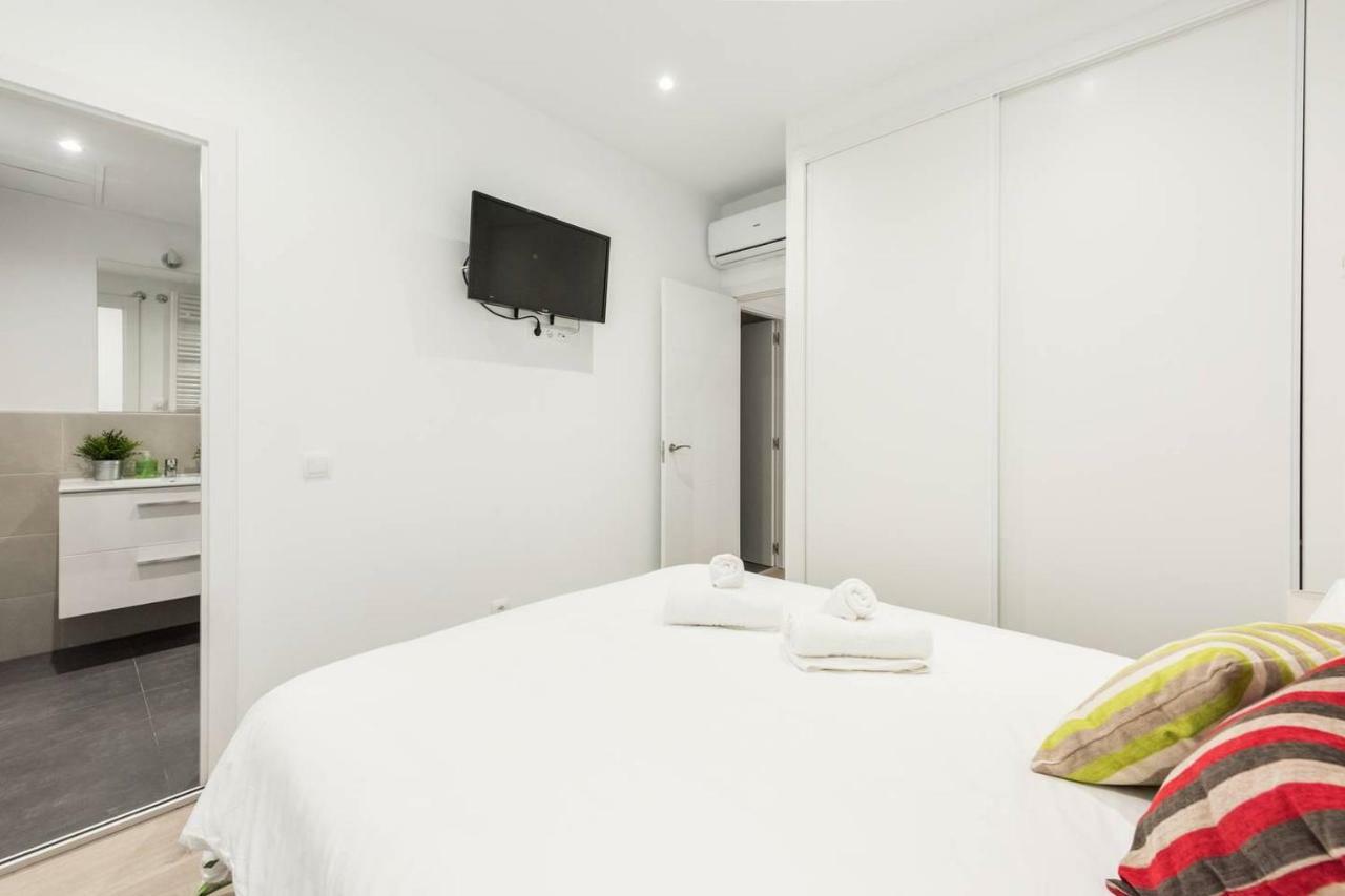 Modern With Ideal Location Next To Atocha Station Madrid Exterior photo