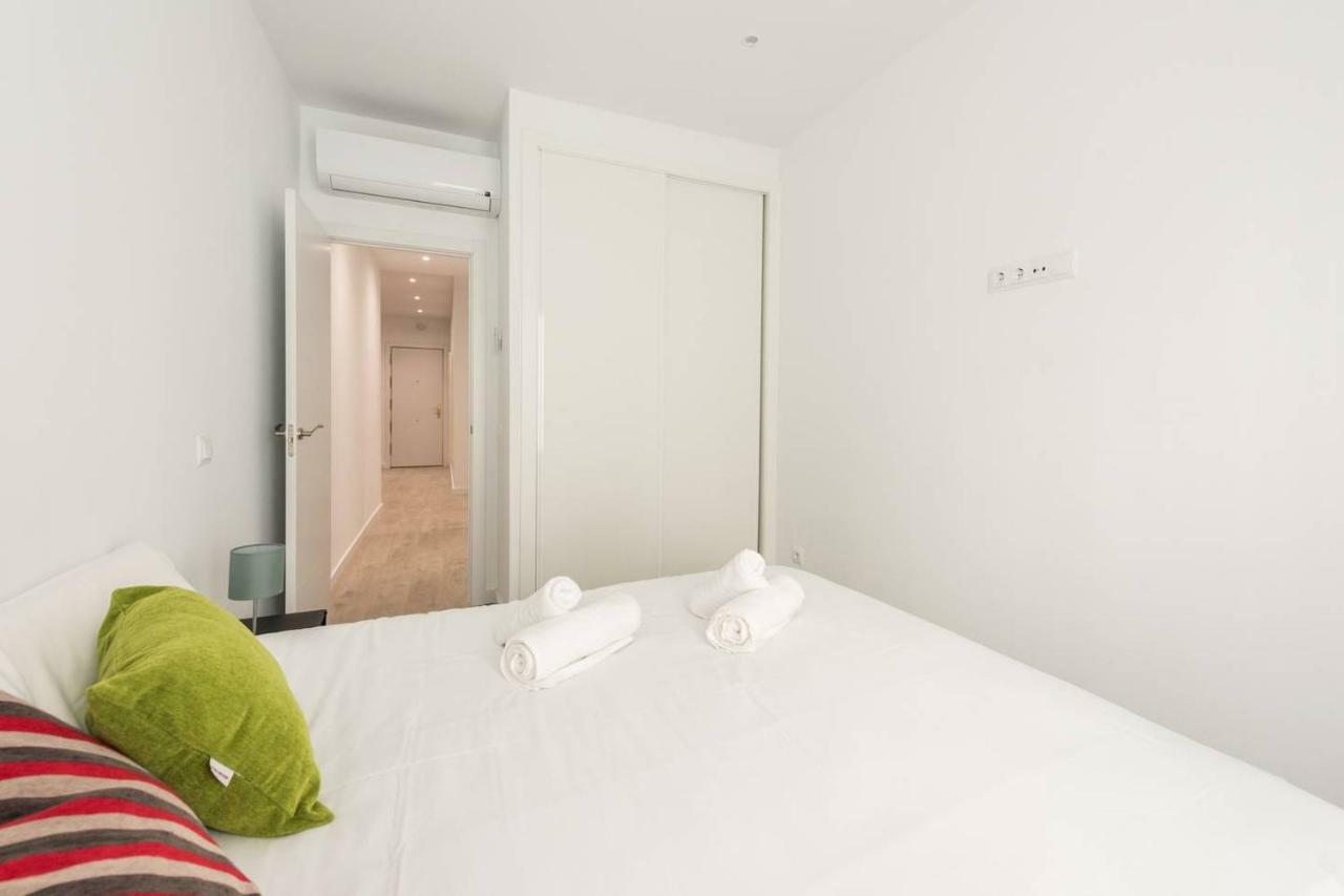 Modern With Ideal Location Next To Atocha Station Madrid Exterior photo