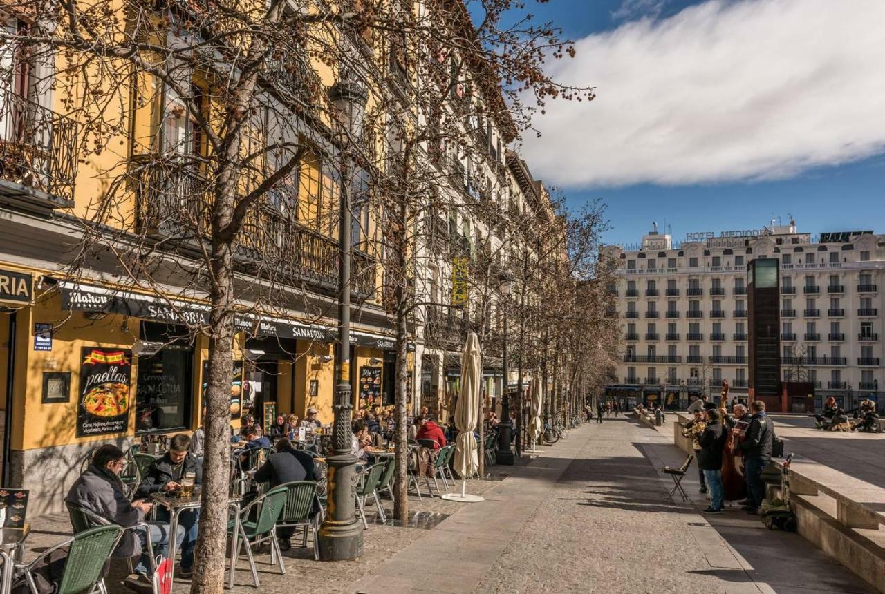 Modern With Ideal Location Next To Atocha Station Madrid Exterior photo